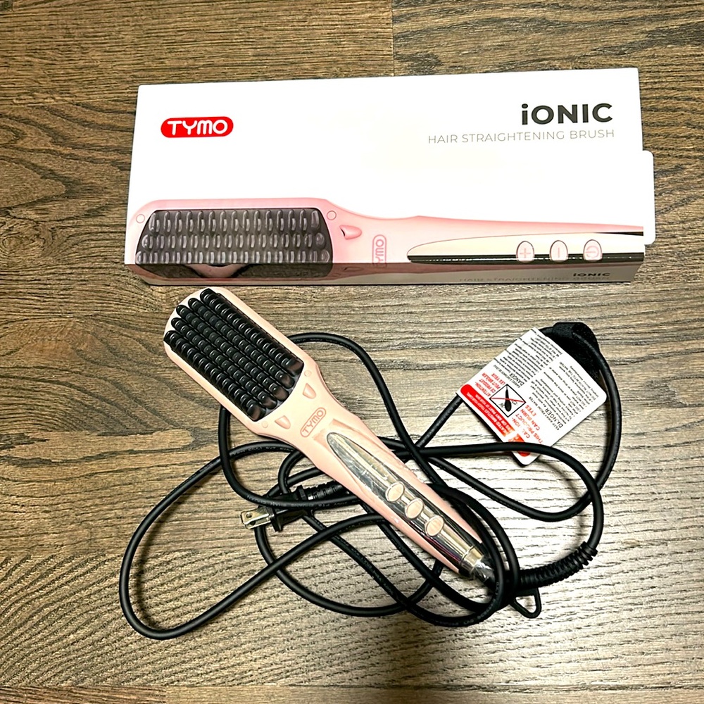 Tymo iONIC hair straightener. NEW